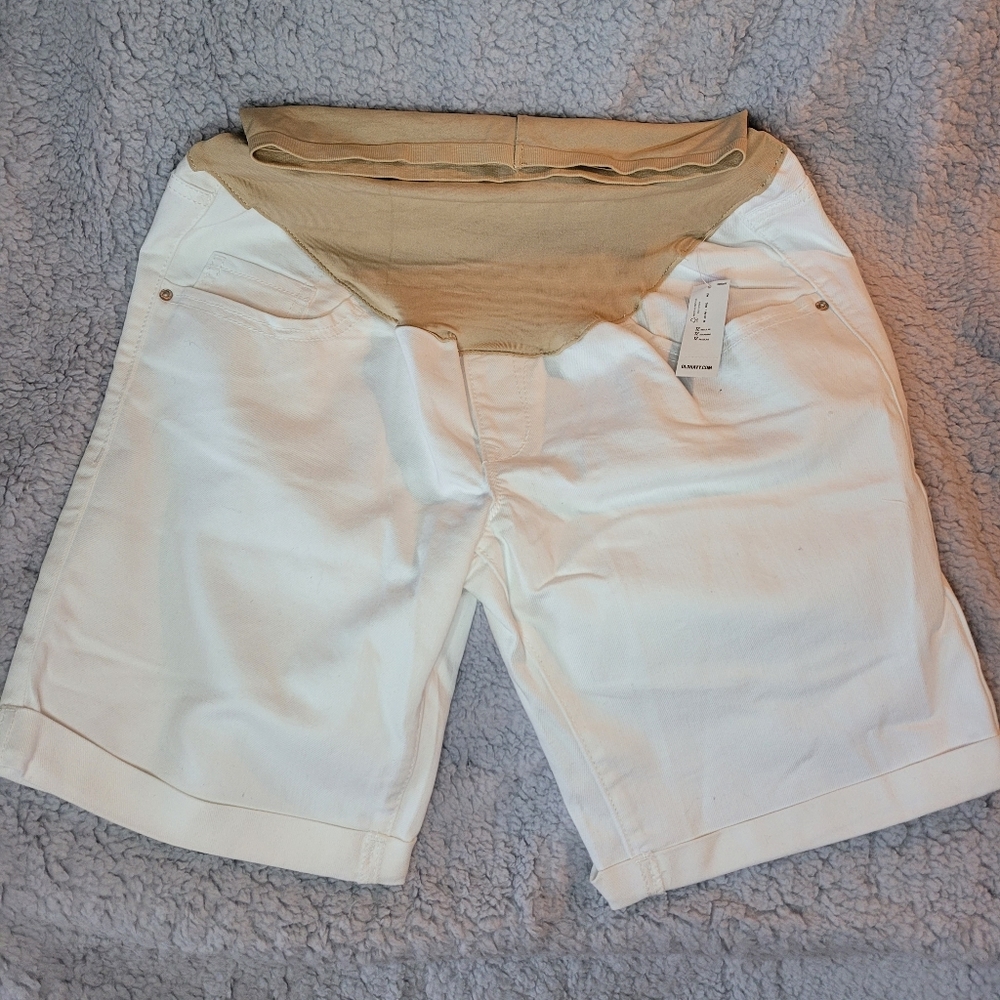 *3/$20* Old Navy | Bermuda shorts
